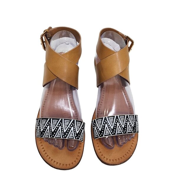 Indigo Rd. Women's Devin Flat Sandal Size 7 Atec Design with Feather Charm - Picture 2 of 11